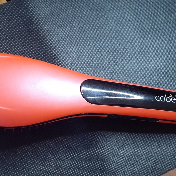 CABELLO hair straightening brush, red colour - Picture 4 of 4